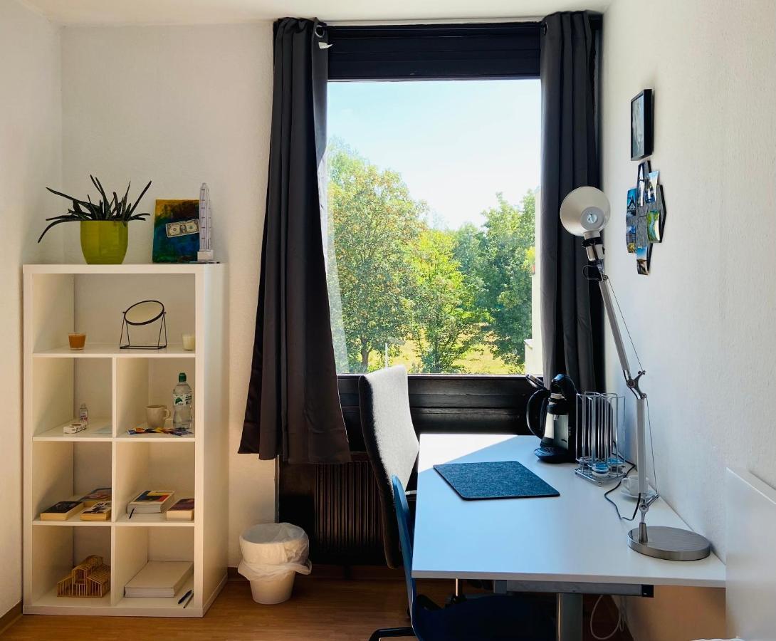 Private Room With Free Parking Koblenz  Exteriör bild